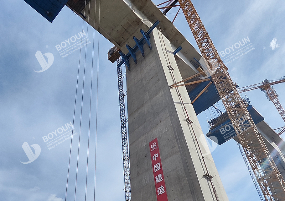 Квадратная плотная опалубка пирса