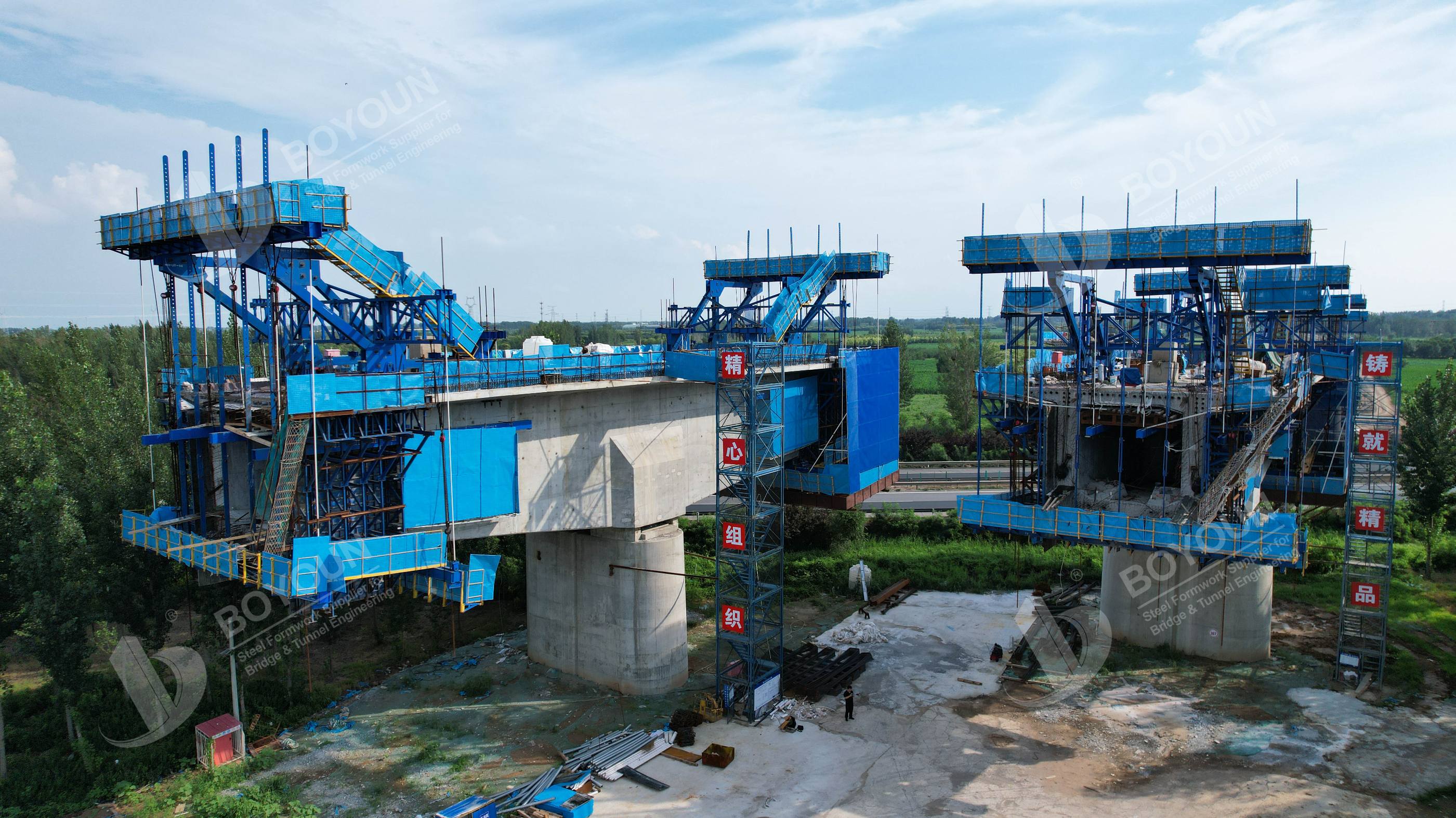 Специальный мост динамической линии, проходящей через скоростную автомагистраль уанхуа-шицзязхуанг