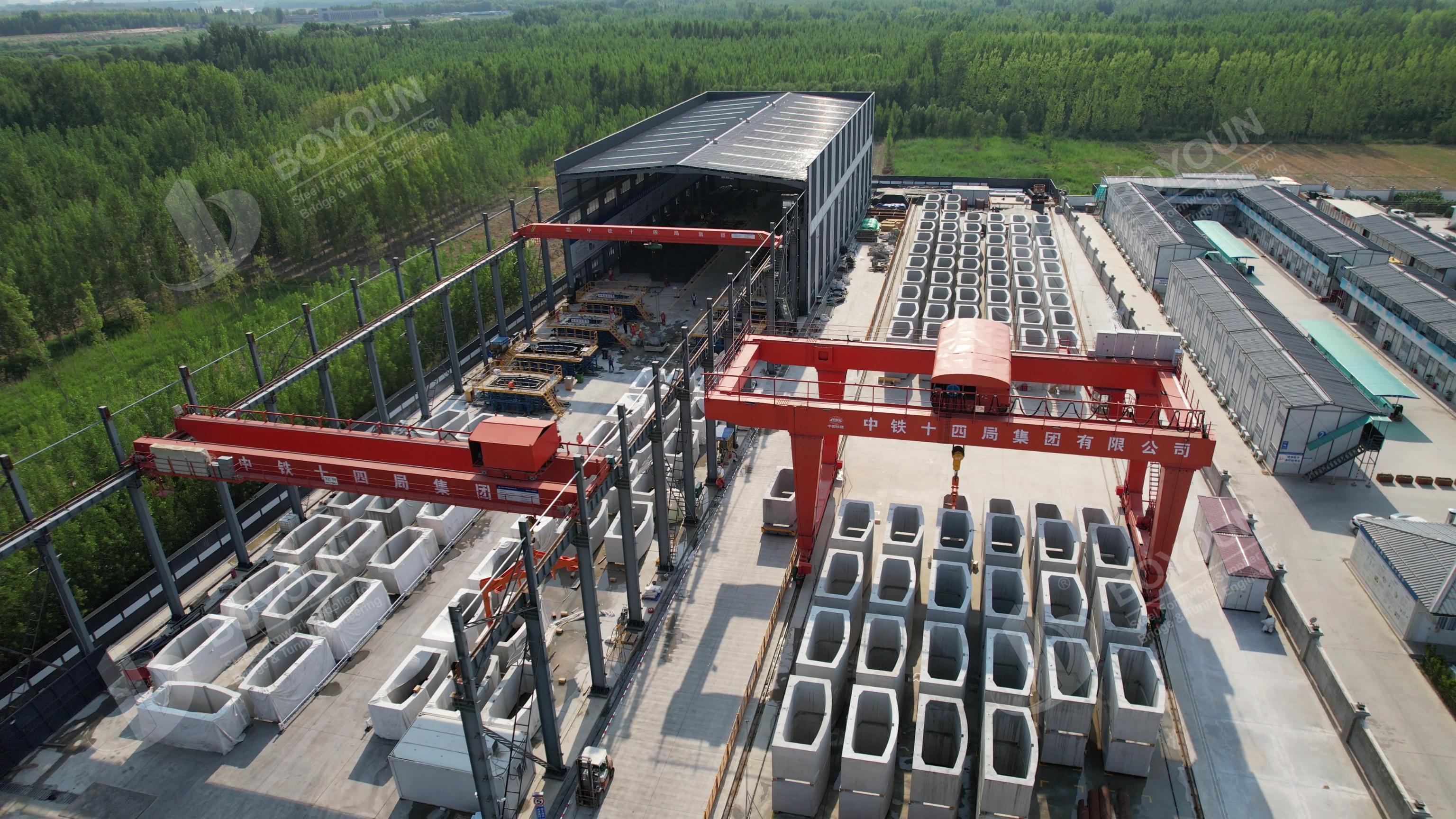 Процесс осуществления проекта строительства туннеля через желтую реку на дороге хуангган