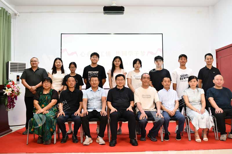 Успешное завершение 5 - й церемонии вручения стипендии бойюна детям сотрудников